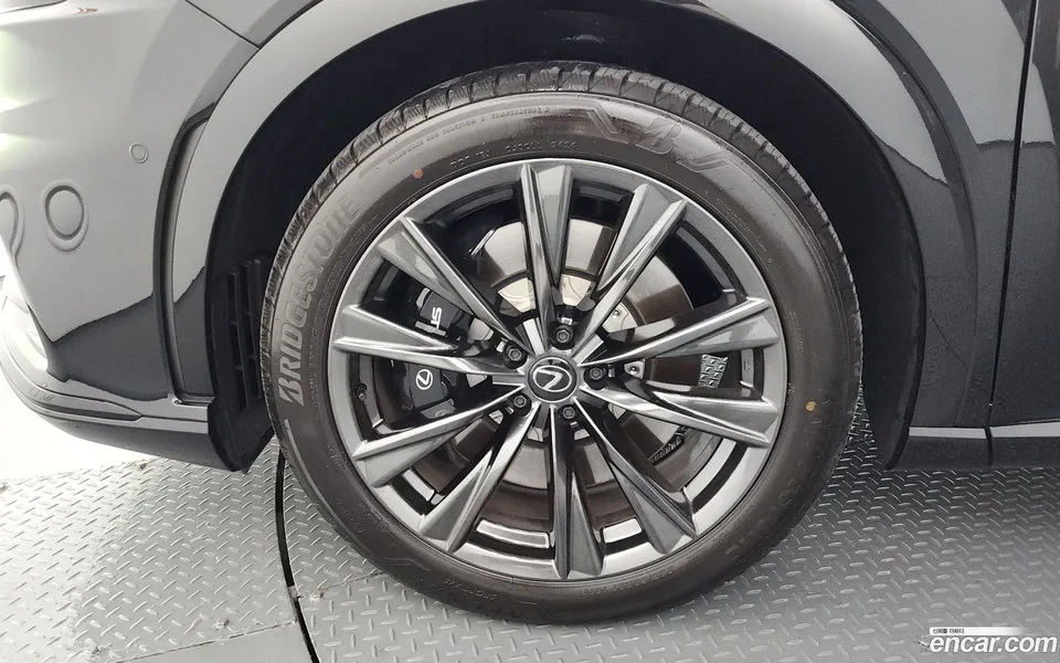 Lexus RX 500h F-Sport 2024 — thumbnail 5