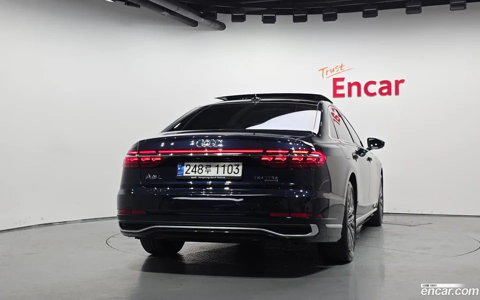 Audi A8 55 TFSI LWB 2023 — thumbnail 4