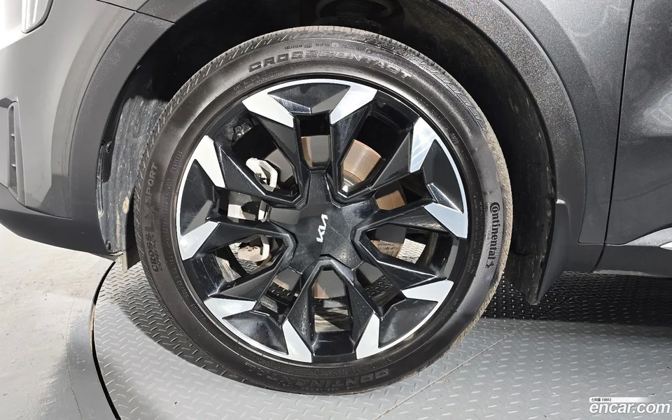 Kia Sorento 2.2 2WD 2023 — thumbnail 2