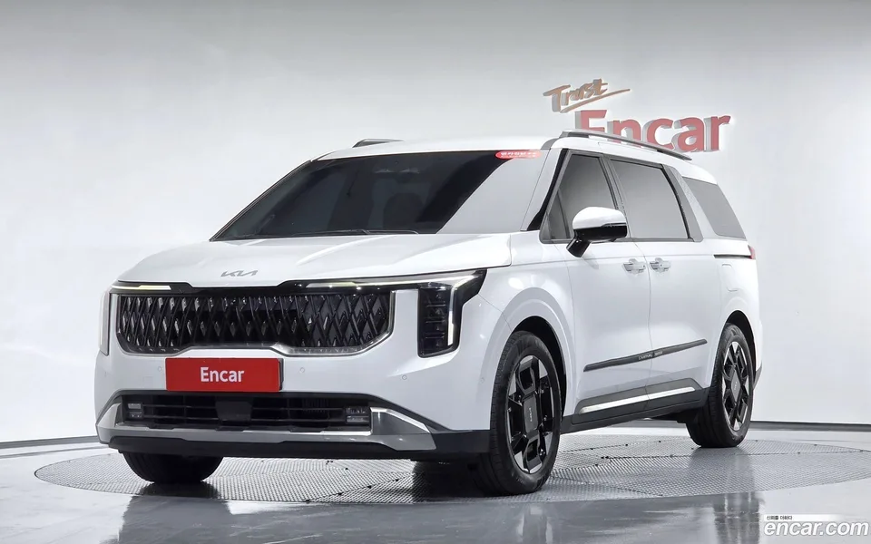 Kia Carnival 9 2024 — photo 1, buy with delivery to Moscow