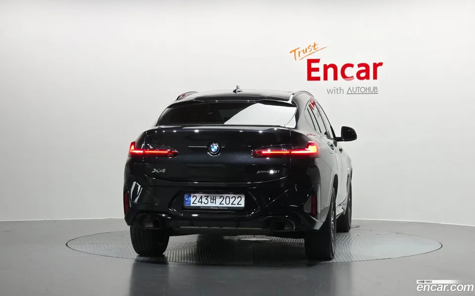 BMW X4 xDrive20i M 2024 — thumbnail 4