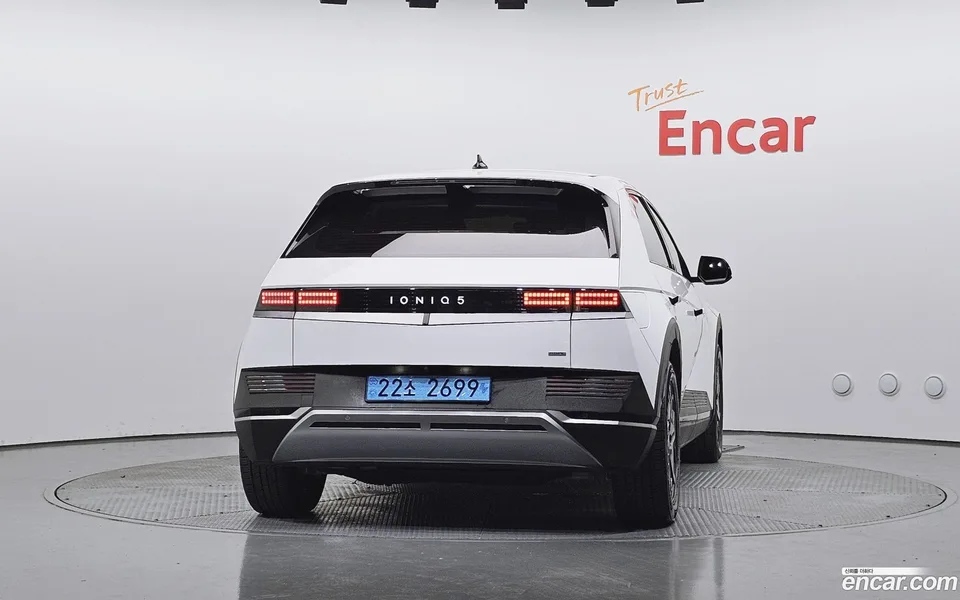 Hyundai Ioniq 5 AWD 2023 — thumbnail 4