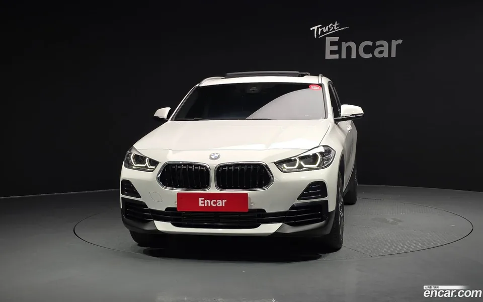 BMW X2 xDrive20i 2022 — thumbnail 3