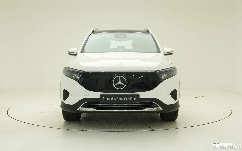 Mercedes-Benz EQB EQB300 4MATIC 2025 — thumbnail 3