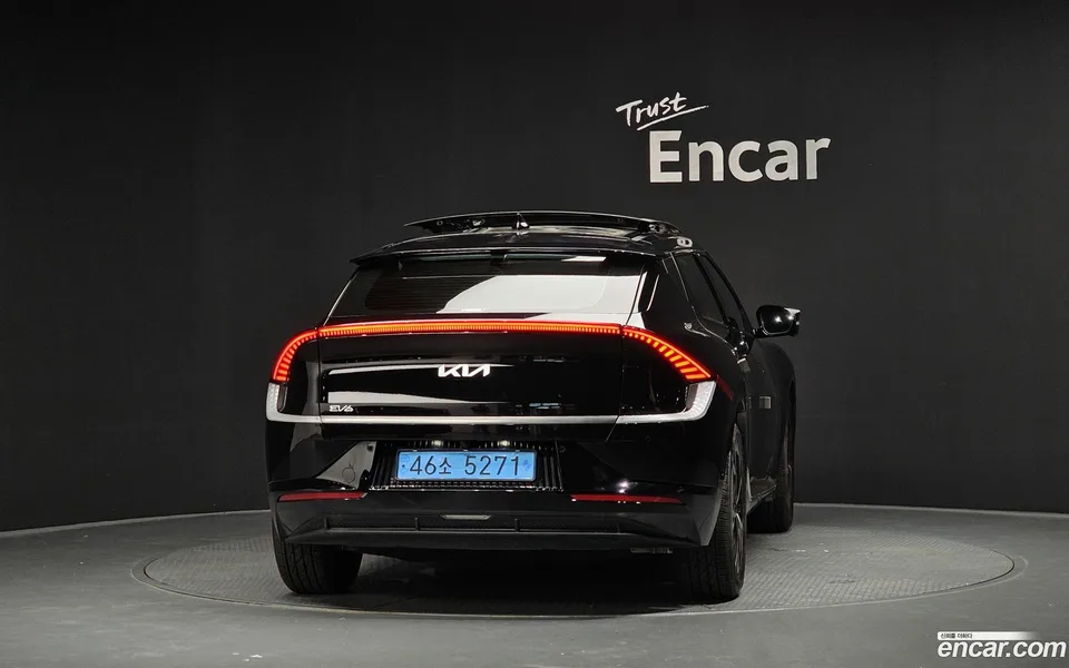 Kia EV6 2023 — thumbnail 4
