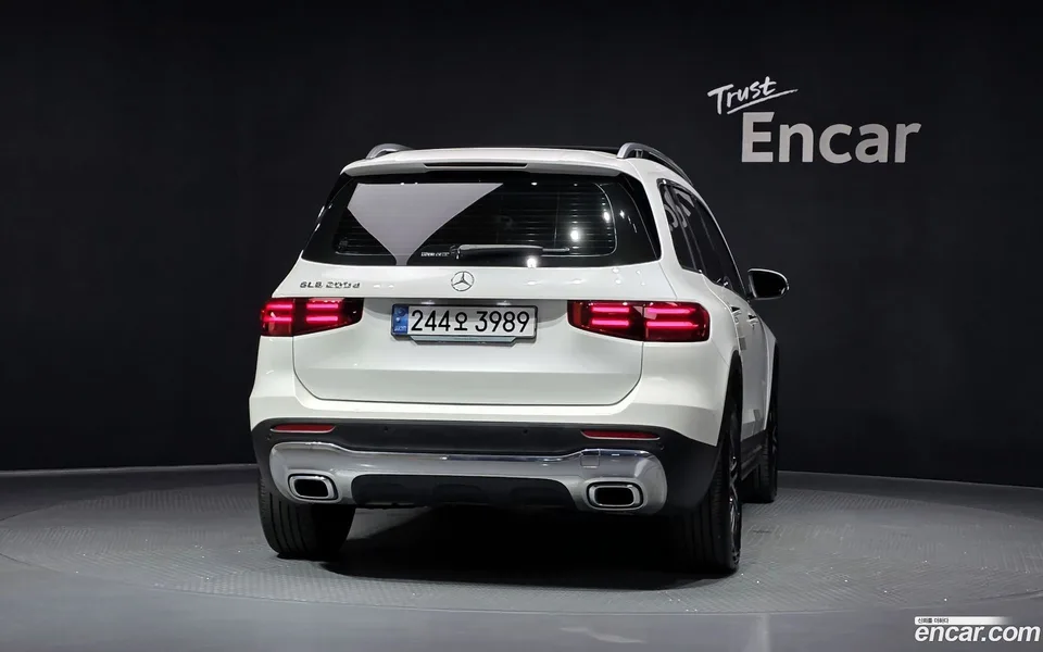 Mercedes-Benz GLB-Class GLB200 d 2024 — thumbnail 4