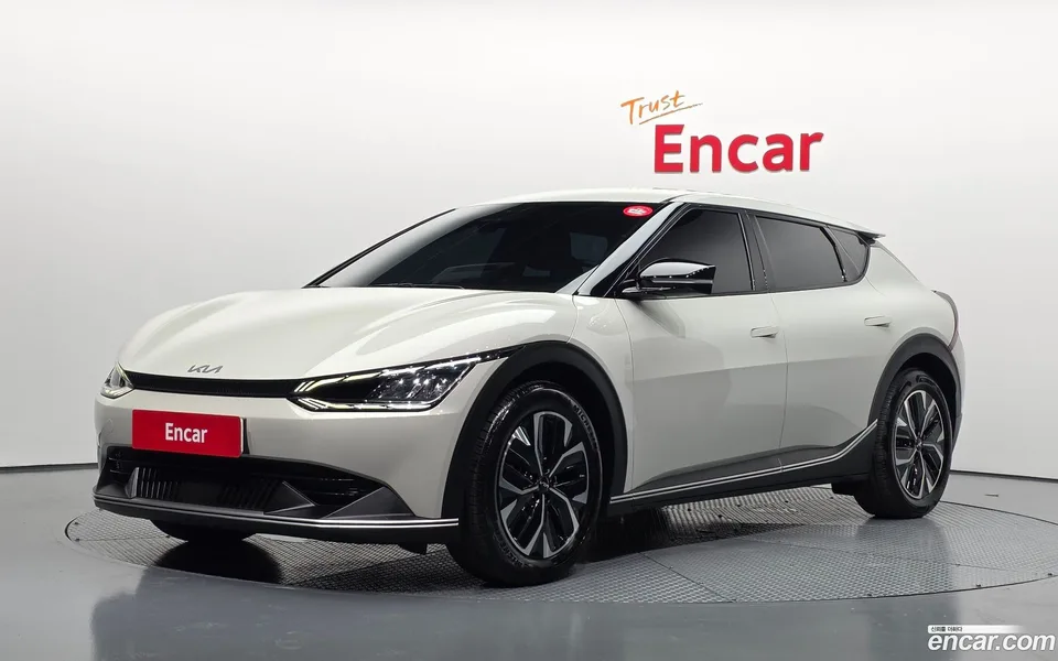 Kia EV6 2022 — photo 1, buy with delivery to Moscow