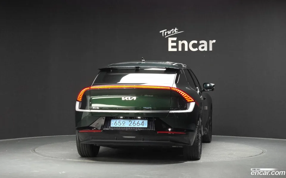Kia EV6 2023 — thumbnail 4