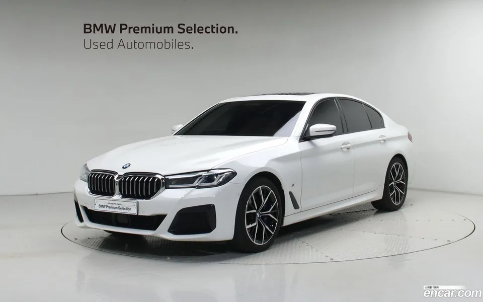 BMW 5 Series 530i xDrive M 2023 — photo 1, buy with delivery to Moscow