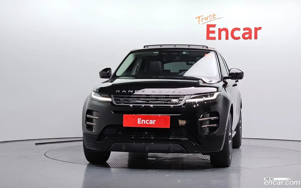 Land Rover Range Rover Evoque P250 SE 2025 — thumbnail 3
