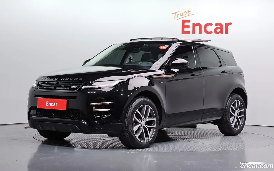 Land Rover Range Rover Evoque P250 SE 2025 — photo 1, buy with delivery to Moscow