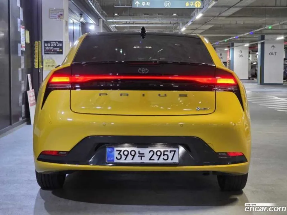 Toyota Prius 2.0 XLE 2026 — thumbnail 5