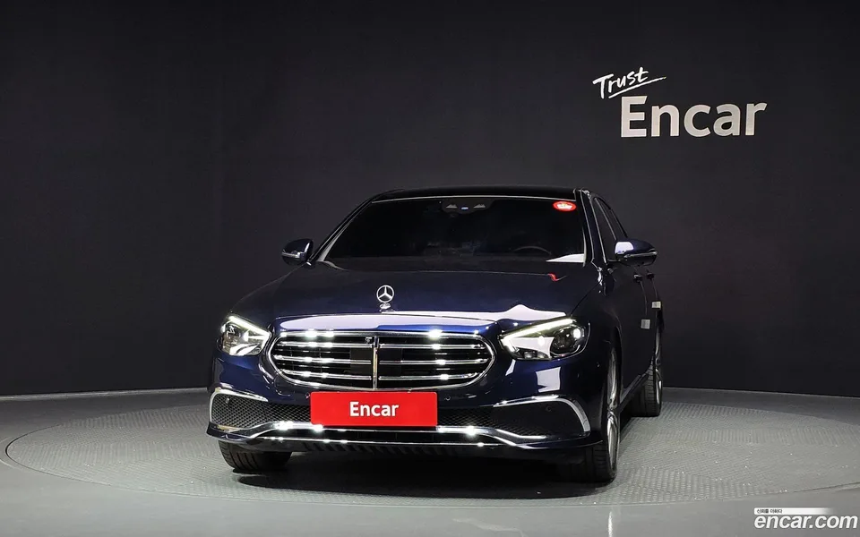 Mercedes-Benz E-Class E450 4MATIC 2023 — thumbnail 3