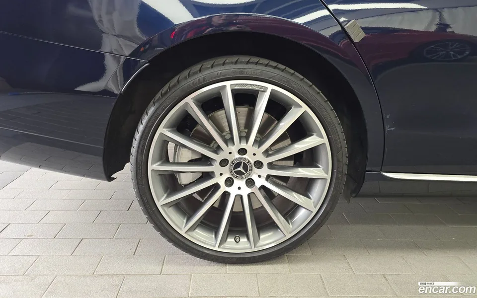 Mercedes-Benz E-Class E450 4MATIC 2023 — thumbnail 5