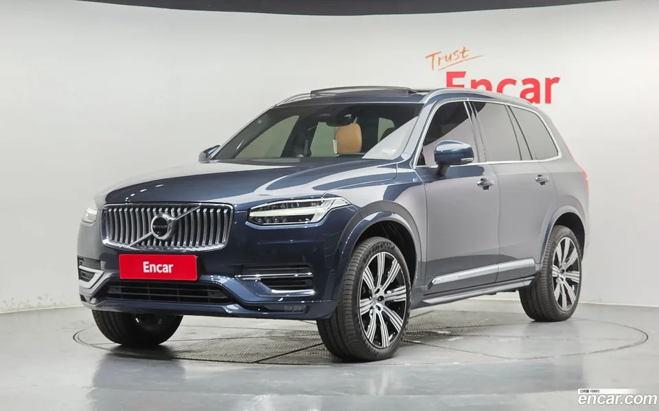 Volvo XC90 B6 2022 — photo 1, buy with delivery to Moscow