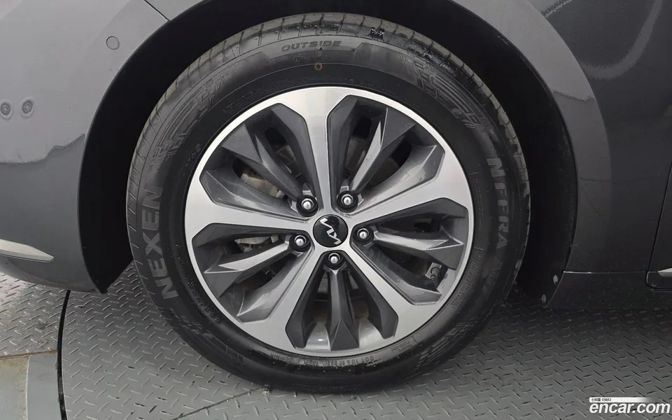 Kia K8 Hybrid 2022 — thumbnail 2