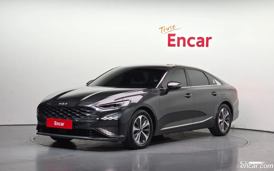 Kia K8 Hybrid 2022 — photo 1, buy with delivery to Moscow