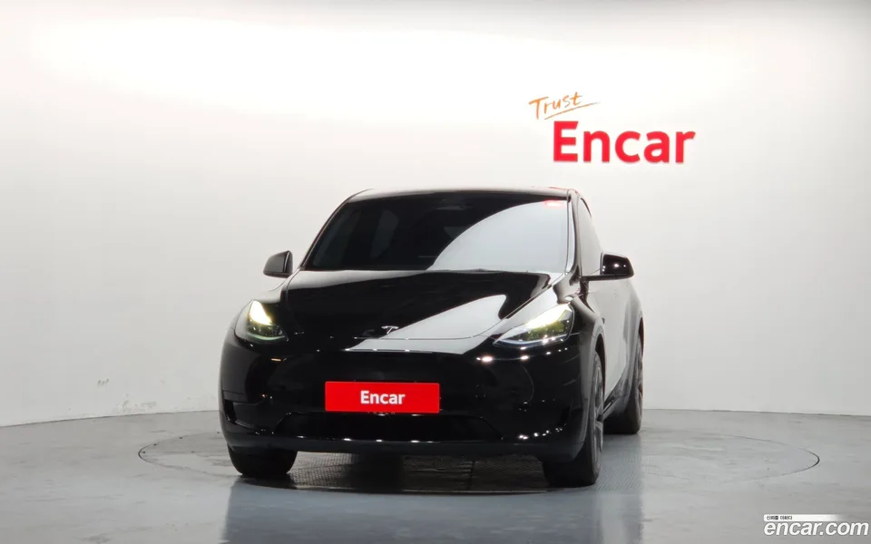 Tesla Model Y RWD 2024 — thumbnail 3