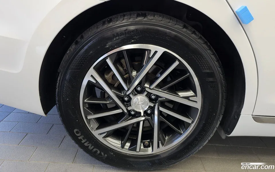 Hyundai Grandeur IG 3.0 LPi () 2022 — thumbnail 2