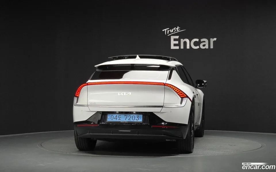 Kia EV6 4WD 2023 — thumbnail 4