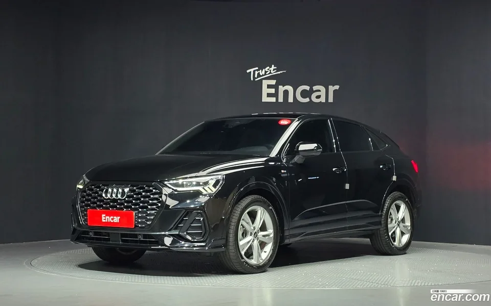 Audi Q3 35 TDI 2022 — photo 1, buy with delivery to Moscow