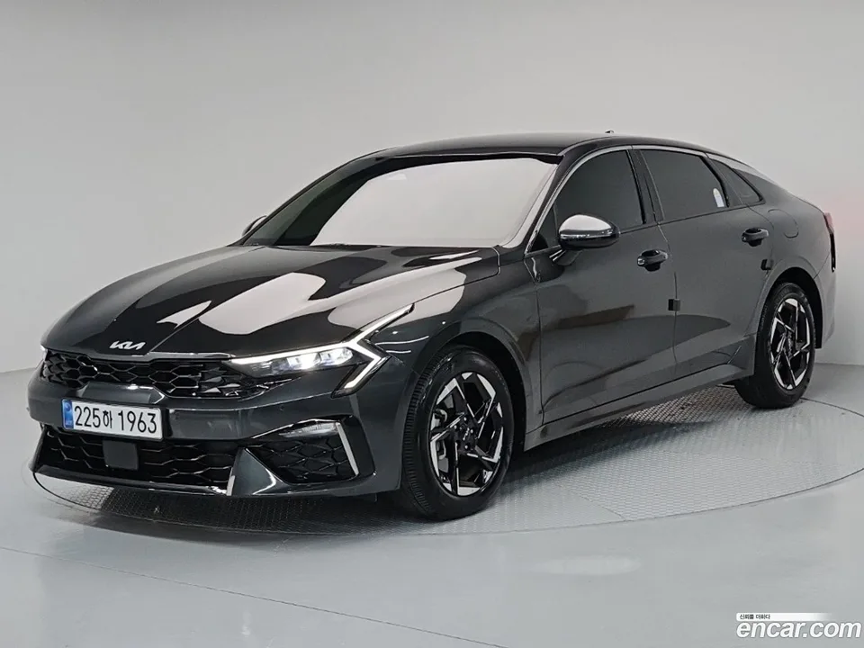 Kia K5 1.6 2025 — photo 1, buy with delivery to Moscow