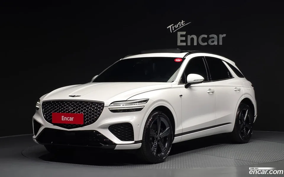 Genesis GV70 2.5T 2WD 2022 — photo 1, buy with delivery to Moscow