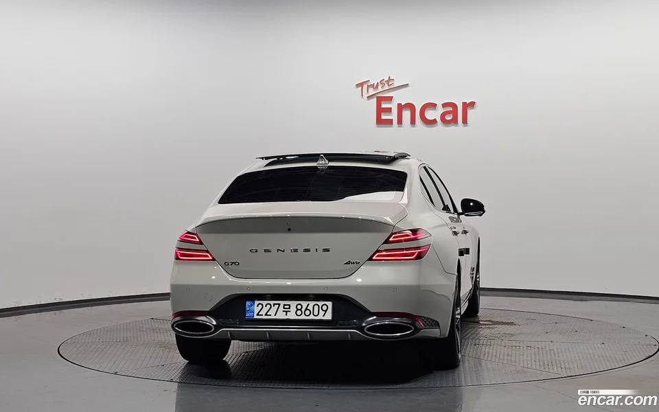 Genesis G70 2.5T 4WD 2023 — thumbnail 4