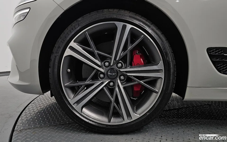 Genesis G70 2.5T 4WD 2023 — thumbnail 5