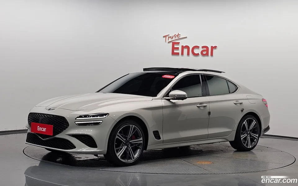 Genesis G70 2.5T 4WD 2023 — photo 1, buy with delivery to Moscow