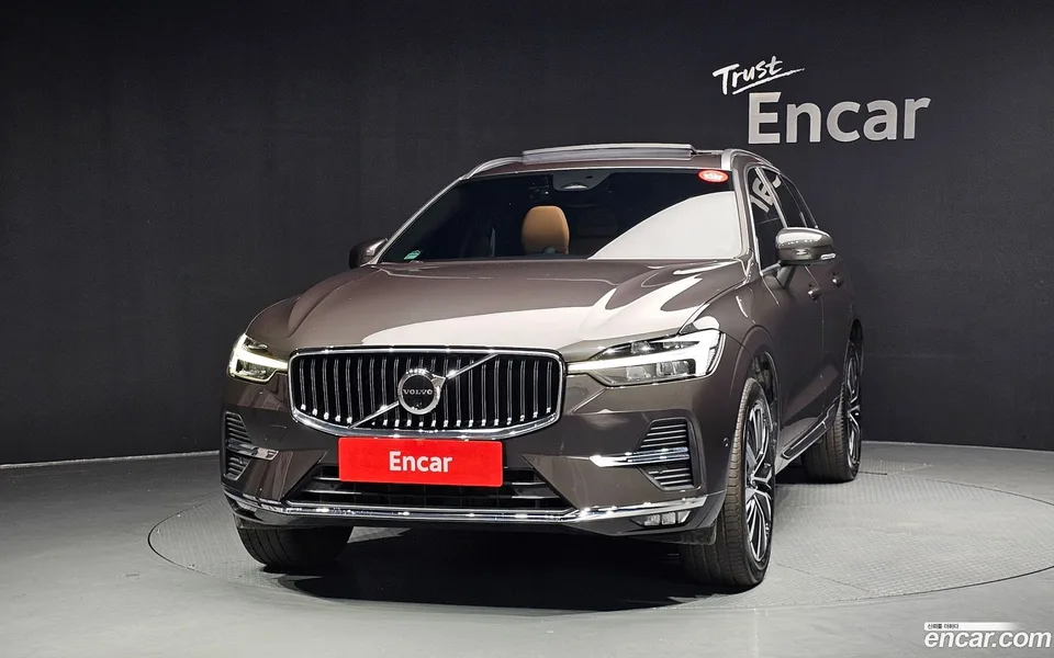 Volvo XC60 B6 2023 — thumbnail 3