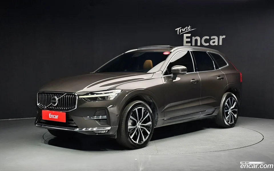 Volvo XC60 B6 2023 — photo 1, buy with delivery to Moscow