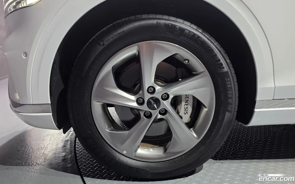 Genesis GV70 2.5T 2WD 2024 — thumbnail 5