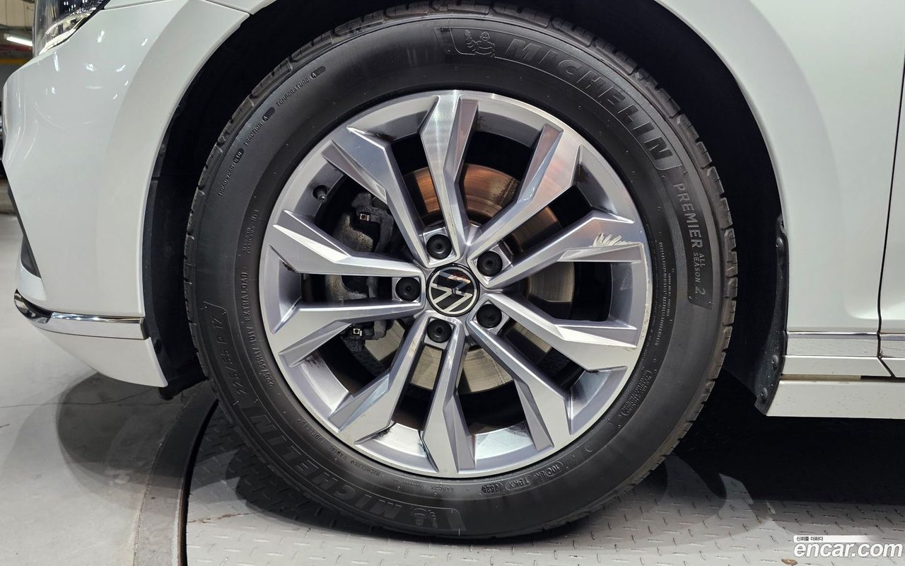 Volkswagen Passat GT 2022 — 5