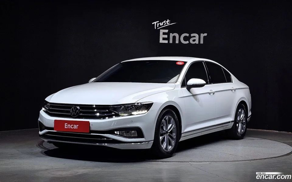 Volkswagen Passat GT 2.0 TDI 2022 — photo 1, buy with delivery to Moscow