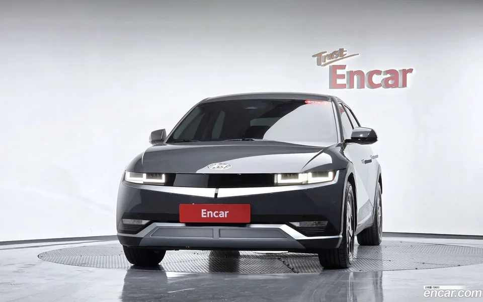 Hyundai Ioniq 5 2023 — thumbnail 3