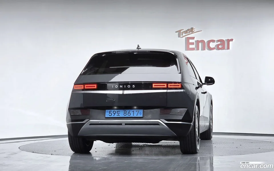 Hyundai Ioniq 5 2023 — thumbnail 4