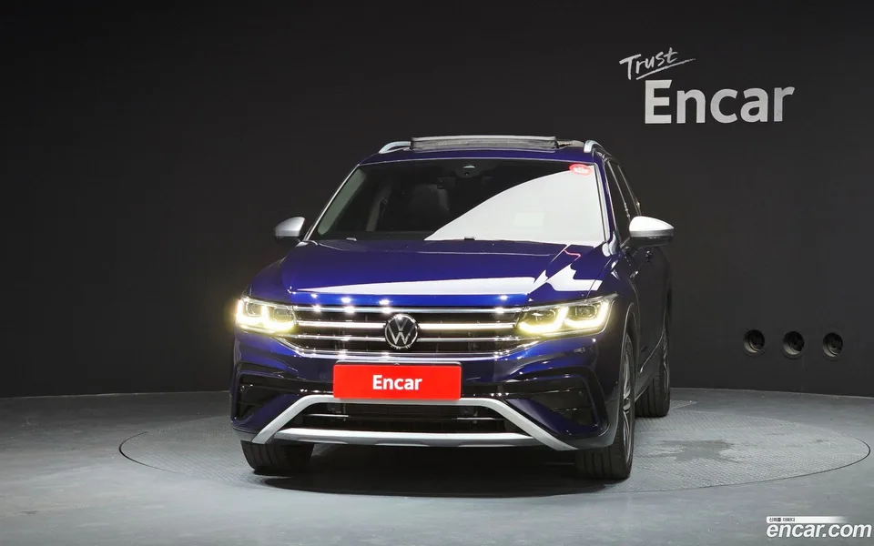 Volkswagen Tiguan Allspace 2.0 TSI 2022 — thumbnail 3