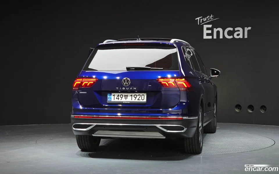Volkswagen Tiguan Allspace 2.0 TSI 2022 — thumbnail 4