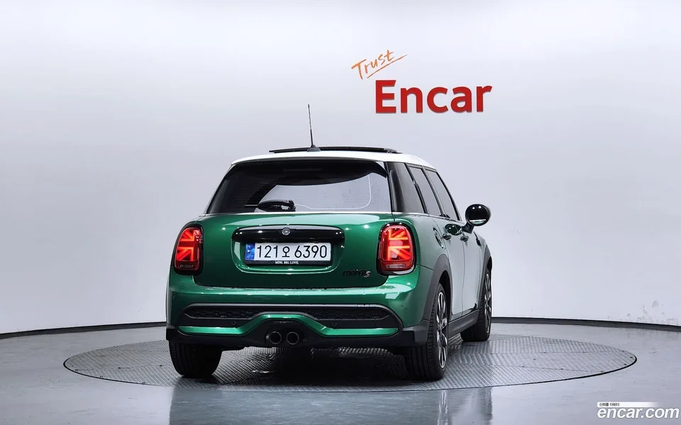 MINI Cooper S 5 2022 — thumbnail 4