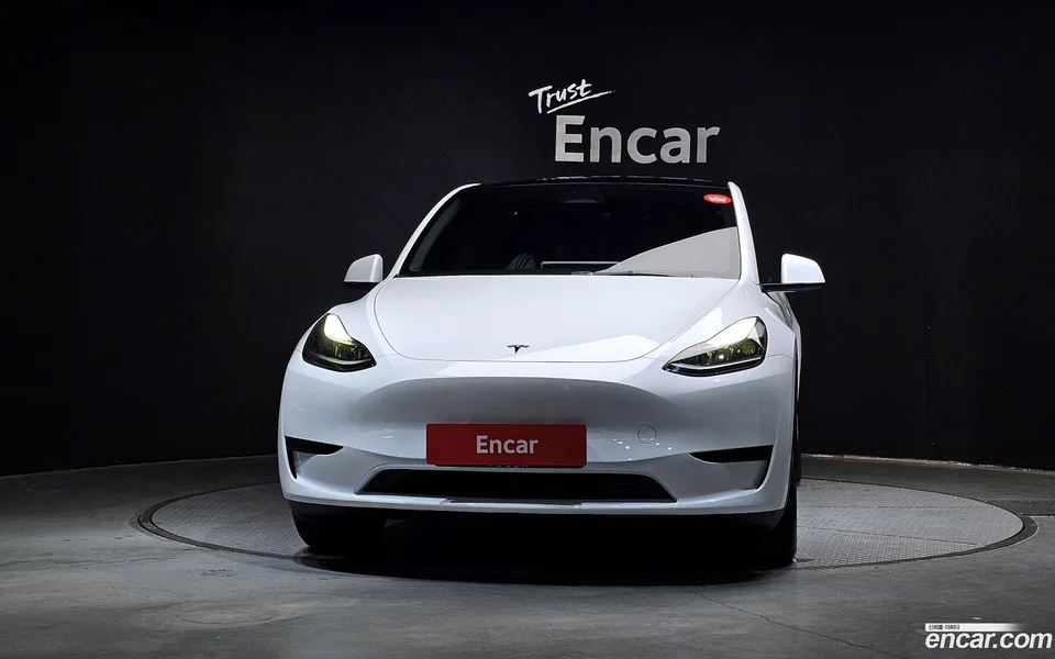 Tesla Model Y RWD 2024 — thumbnail 3