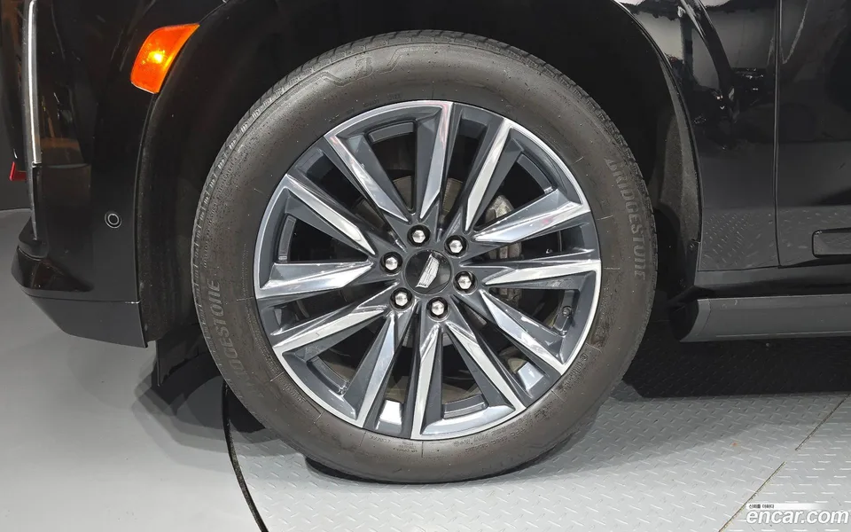Cadillac Escalade 6.2 ESV 2023 — thumbnail 2
