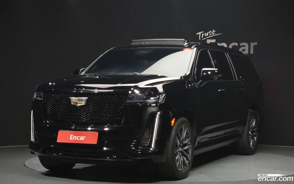 Cadillac Escalade 6.2 ESV 2023 — photo 1, buy with delivery to Moscow