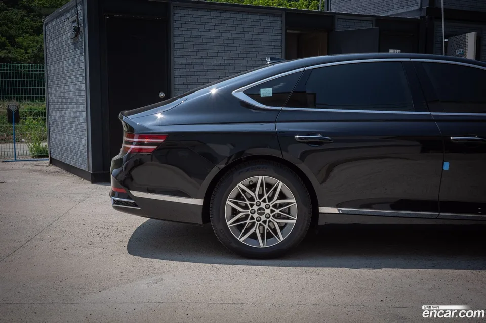 Genesis G80 2.5 2WD 2026 — thumbnail 2