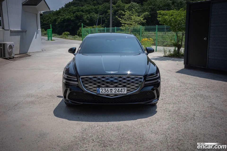 Genesis G80 2.5 2WD 2026 — photo 1, buy with delivery to Moscow