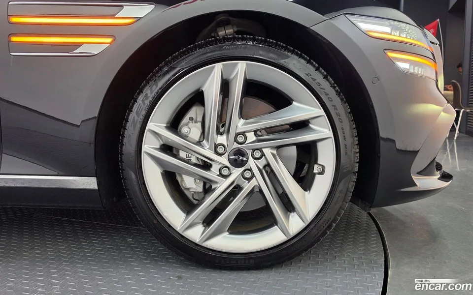 Genesis G80 2.5 AWD 2025 — thumbnail 5