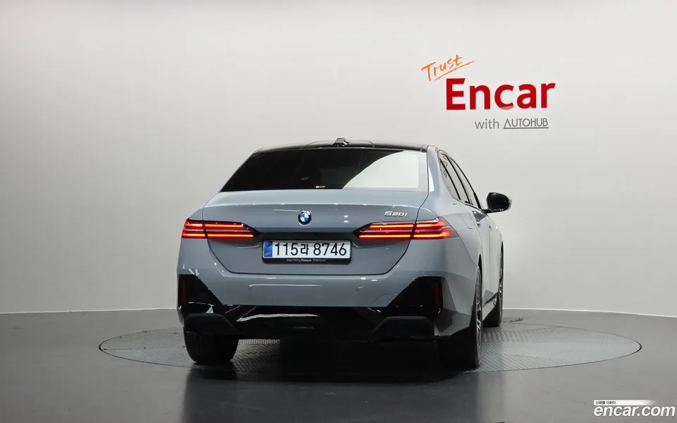 BMW 5 Series 520i M 2025 — thumbnail 4