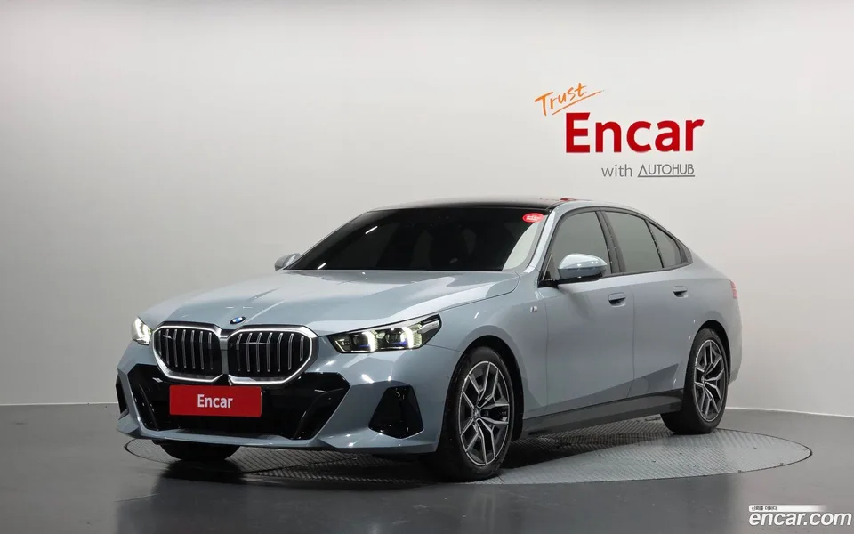 BMW 5 Series 520i M 2025 — photo 1, buy with delivery to Moscow