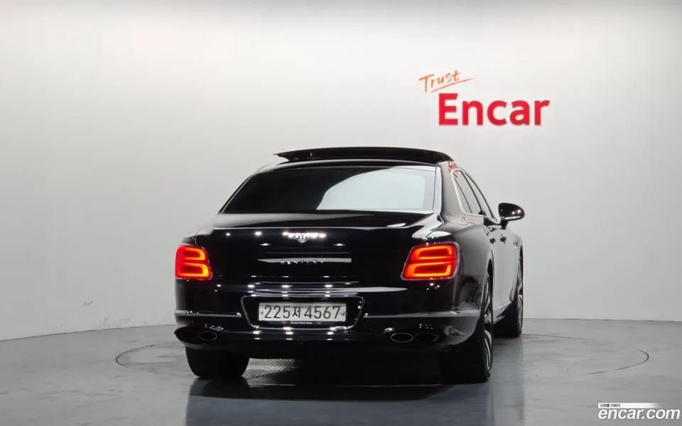 Bentley Flying Spur 4.0 2023 — thumbnail 4