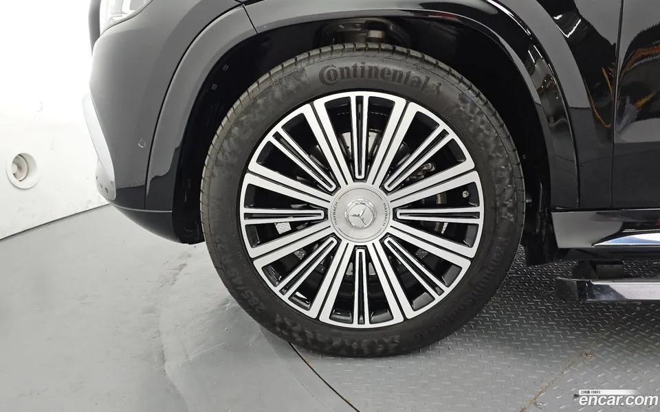 Mercedes-Benz GLS-Class GLS600 4MATIC 2023 — thumbnail 2